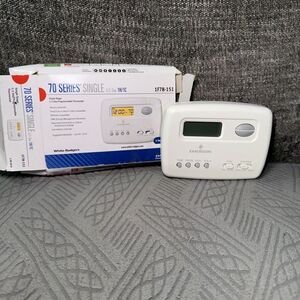 EMERSON / WHITE RODGERS 70 SERIES 1F78-151 SINGLE STAGE Prog Thermostat In Box